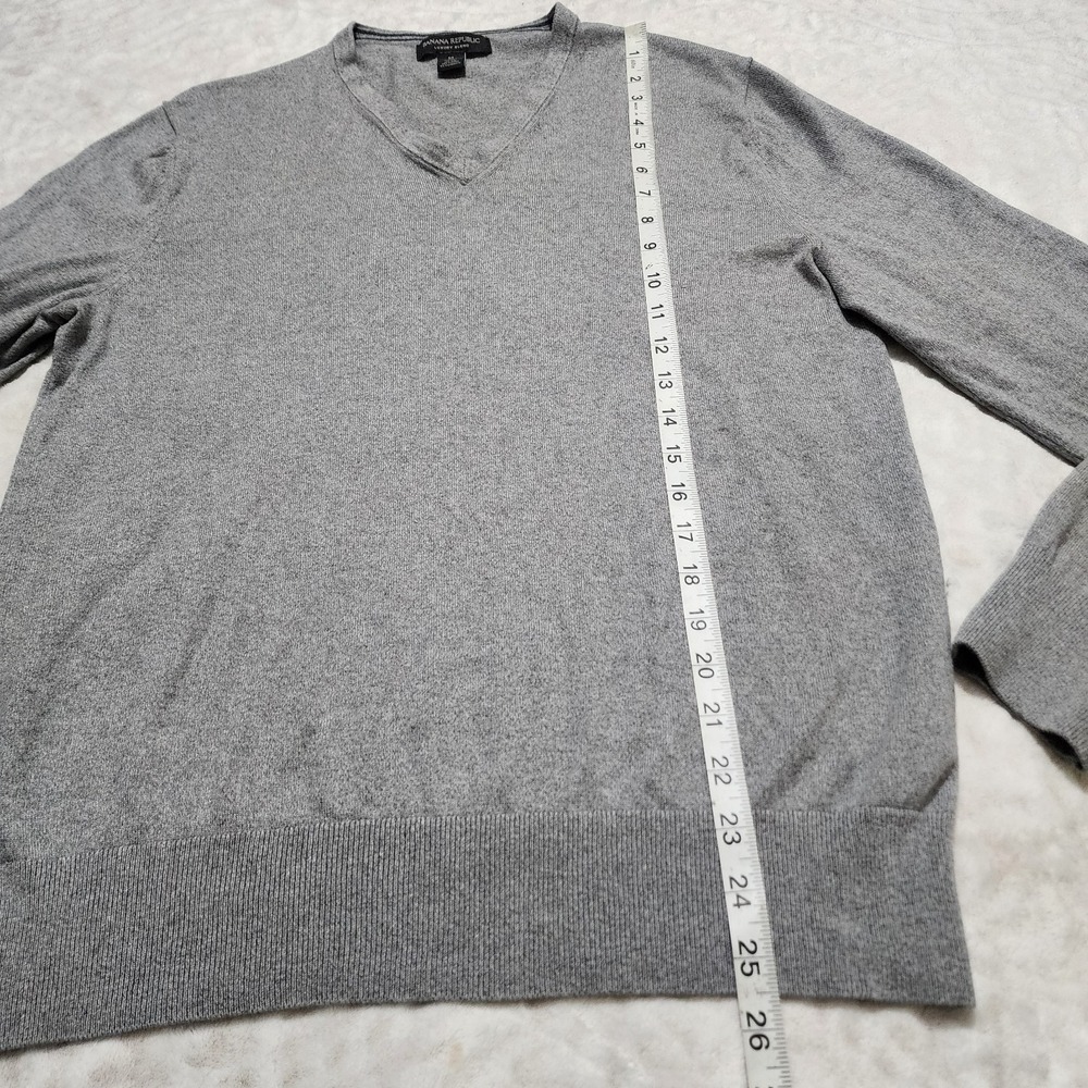 Banana Republic Luxury Blend Mens Sweater V Neck Gray Silk Cotton Cashmere Sz M - Picture 5 of 9